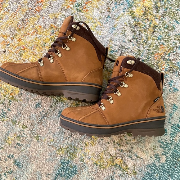 Men’s Ballard North Face boots - Picture 5 of 6